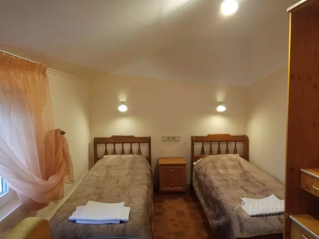 Комната Севастополь ул. Черцова, 27 (15.0 м) - Фото 0