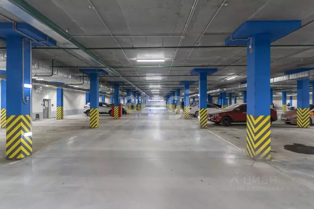 Гараж в Тюменская область, Тюмень ул. Федюнинского, 62с1 (16 м) - Фото 1