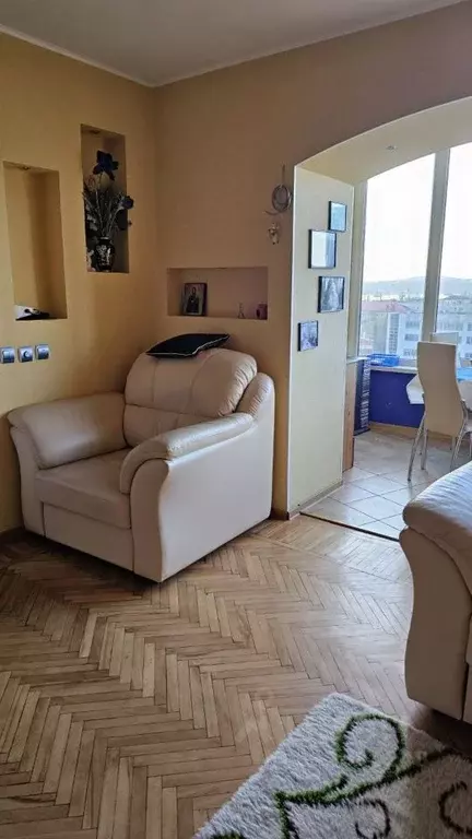 3-к кв. Мурманская область, Мурманск просп. Ленина, 46 (70.0 м) - Фото 0