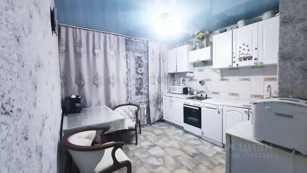 2-к кв. Камчатский край, Петропавловск-Камчатский ул. Лермонтова, 10А ... - Фото 0