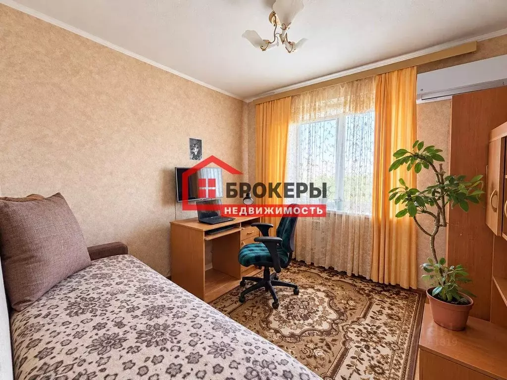 4-к кв. Севастополь просп. Октябрьской Революции, 22/10 (75.2 м) - Фото 2