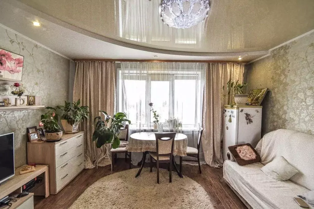 1-к кв. Сахалинская область, Южно-Сахалинск ул. Ленина, 327 (40.0 м) - Фото 0