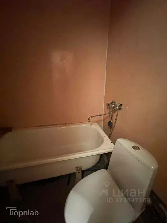 2-к кв. Астраханская область, Астрахань Магистральная ул., 10 (38.2 м) - Фото 2