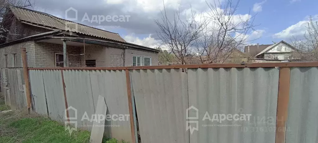 Дом в Волгоградская область, Краснослободск Среднеахтубинский район, ... - Фото 0