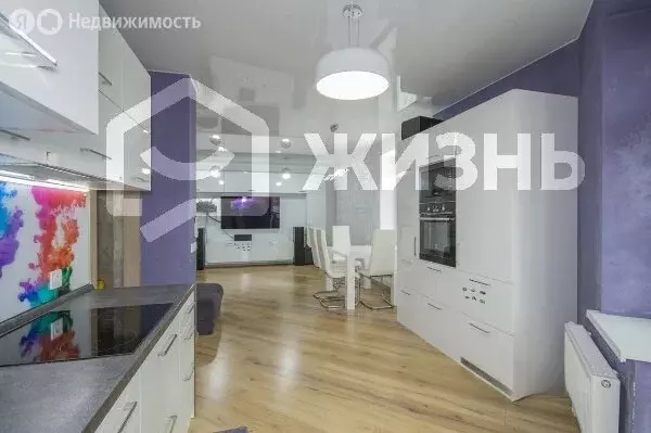 2-комнатная квартира: Екатеринбург, улица Циолковского, 29Ж (64 м) - Фото 1