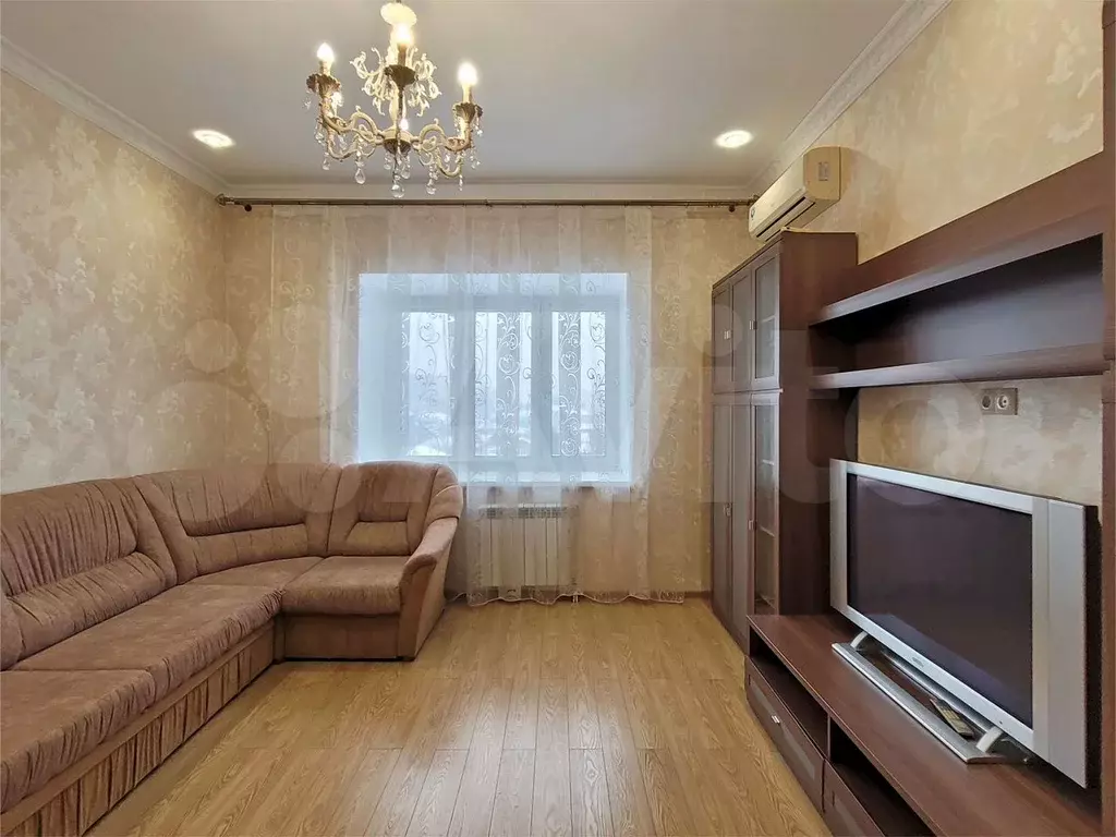 1-к. квартира, 50 м, 4/6 эт. - Фото 1