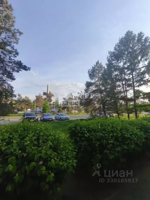 2-к кв. Омская область, Омск бул. Победы, 1 (42.0 м) - Фото 1