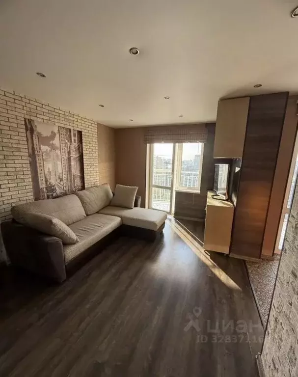 Студия Свердловская область, Екатеринбург ул. Щорса, 105 (34.0 м) - Фото 1