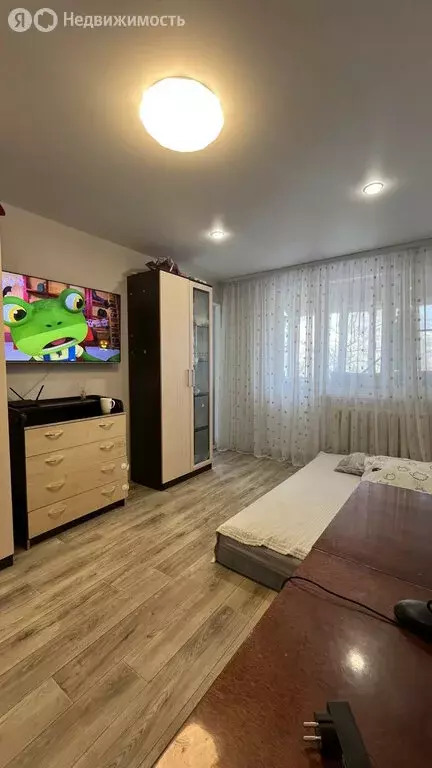 2-комнатная квартира: Нижний Тагил, улица Октябрьской Революции, 32 ... - Фото 2