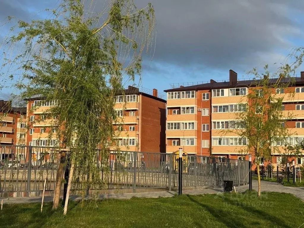 2-к кв. Адыгея, Тахтамукайский район, Яблоновский пгт ул. Тургеневское ... - Фото 0