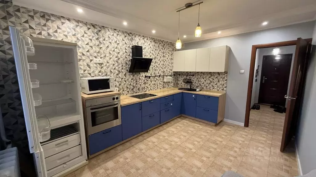 2-к кв. Тюменская область, Тюмень ул. Пермякова, 68к1 (70.0 м) - Фото 1