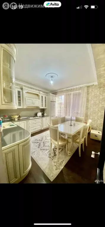 3-комнатная квартира: Махачкала, улица Айвазовского, 2 (76 м) - Фото 0
