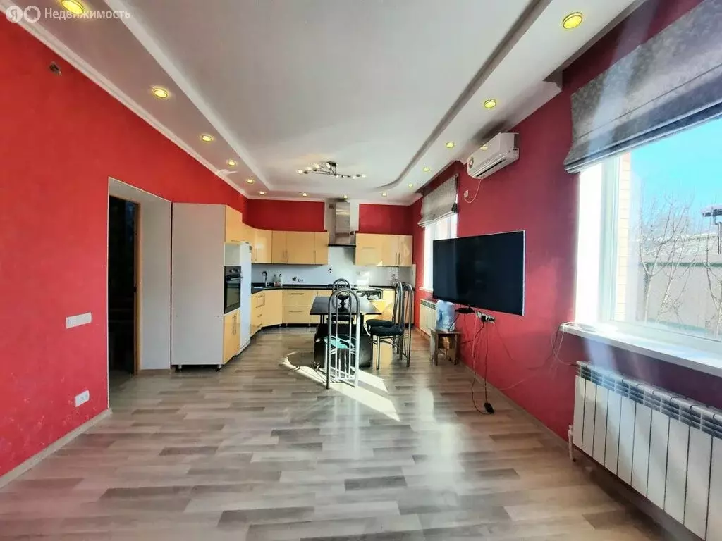 Дом в Каменск-Шахтинский, улица Горького (141.7 м) - Фото 0