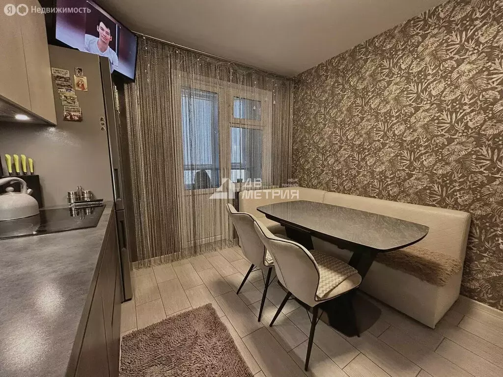 2-комнатная квартира: Южно-Сахалинск, Огородная улица, 1к1 (57 м) - Фото 1