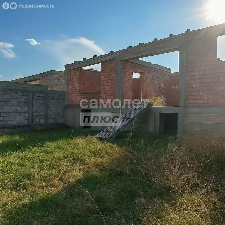 Дом в Хасавюрт, Бамовская улица 10-й проезд (170 м) - Фото 0