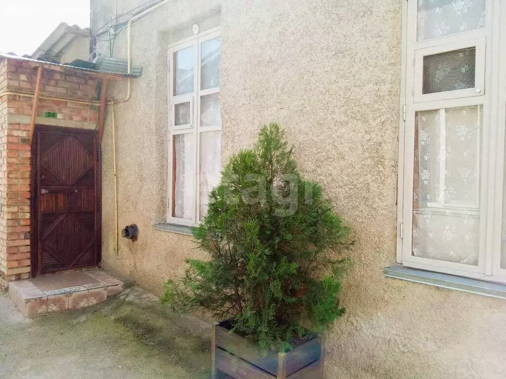 3-комнатная квартира: Феодосия, улица Десантников, 20 (55 м) - Фото 2