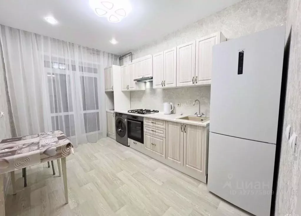 1-к кв. Татарстан, с. Высокая Гора ул. Рождественская, 6В (38.0 м) - Фото 1