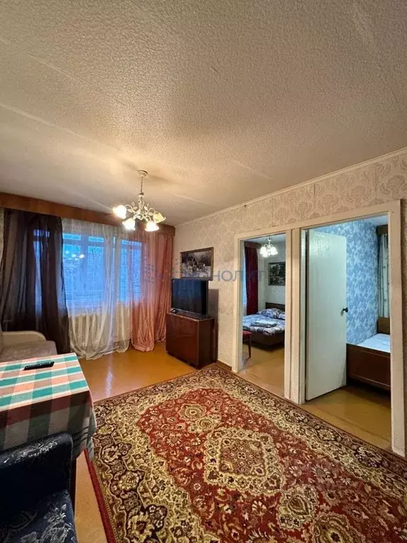 3-к кв. Нижегородская область, Нижний Новгород 6-й мкр, 11 (50.4 м) - Фото 1