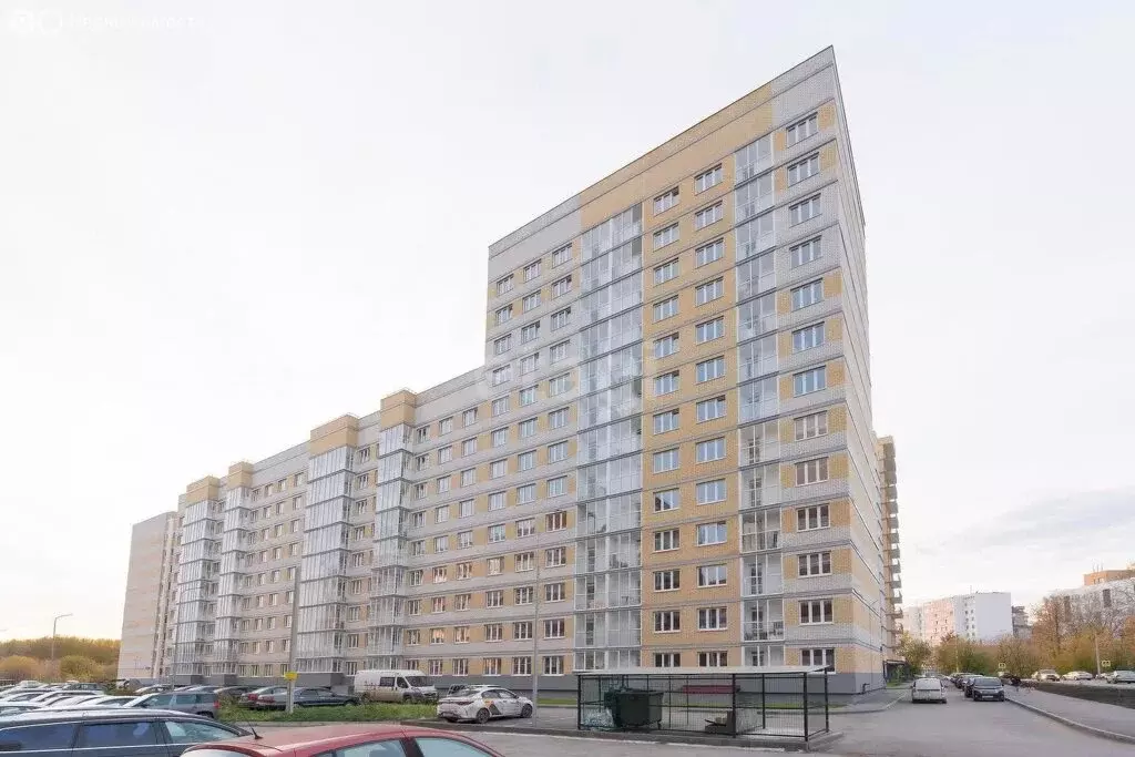 3-комнатная квартира: Пермь, Переселенческая улица, 100 (79 м) - Фото 1