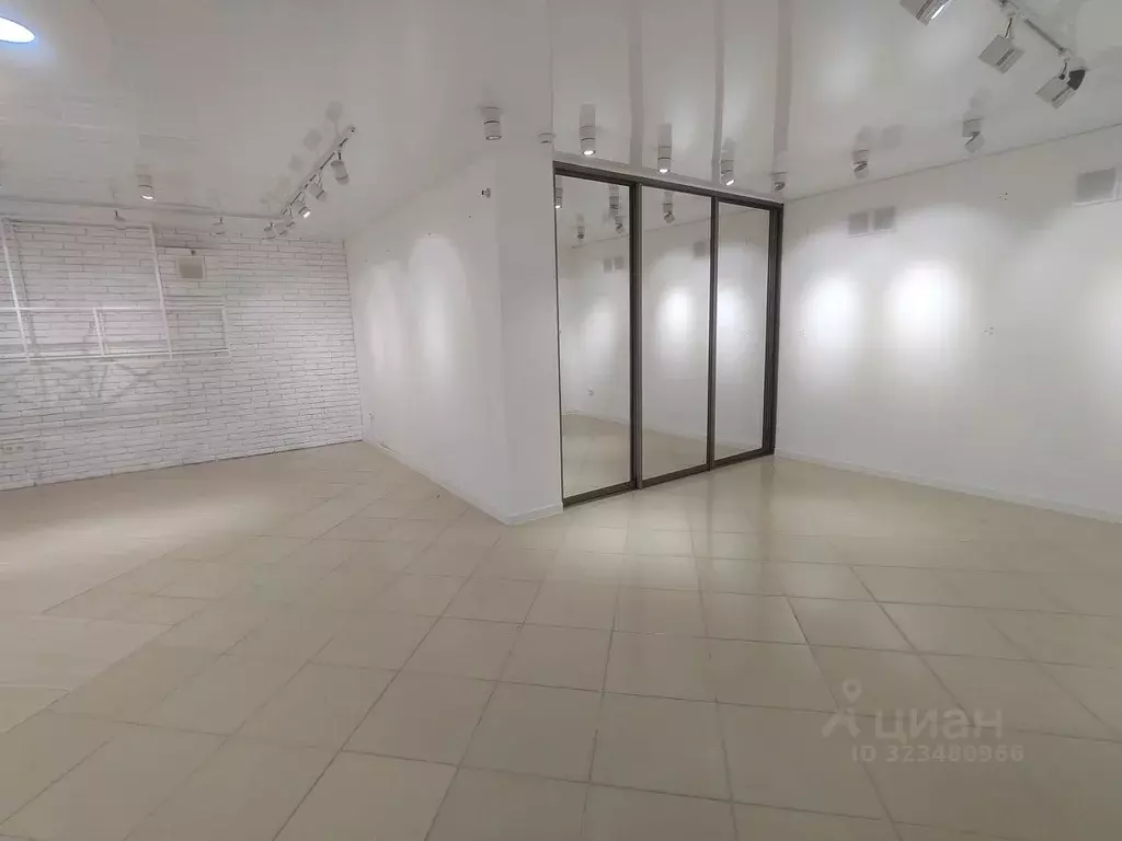 Торговая площадь в Хабаровский край, Хабаровск ул. Дзержинского, 39 ... - Фото 1