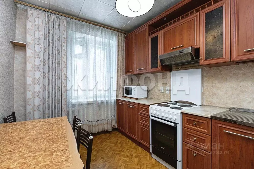 3-к кв. Новосибирская область, Новосибирск Сибирская ул., 41 (60.6 м) - Фото 1