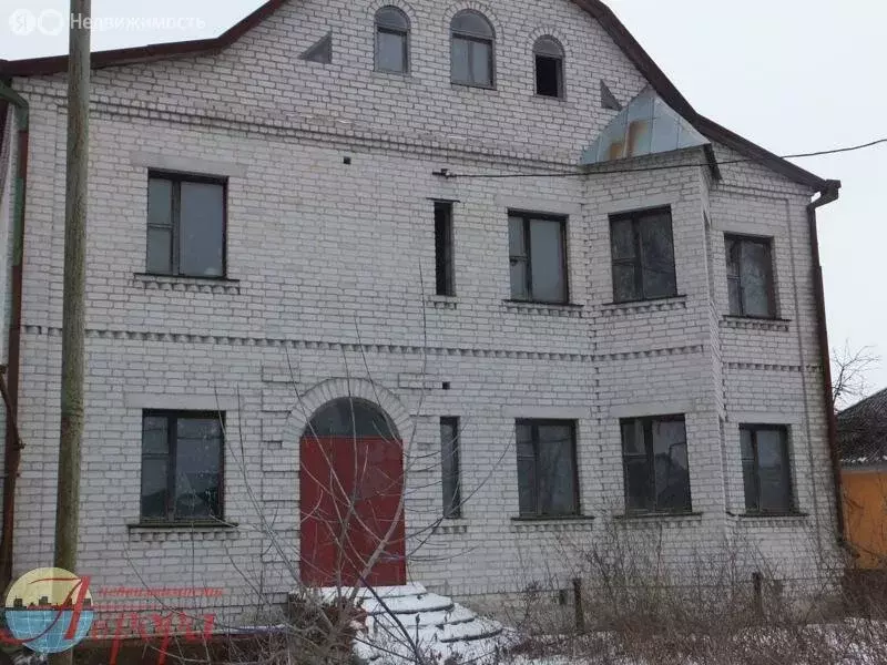 Дом в село Девица, переулок Ровенки, 8 (400 м) - Фото 1