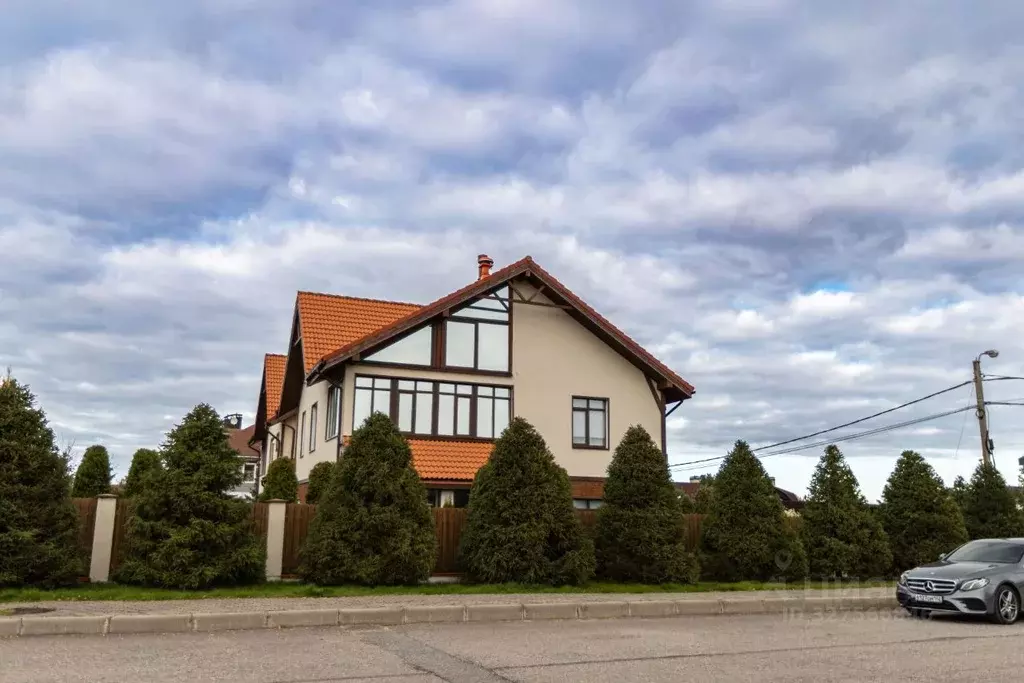 Дом в Ленинградская область, Тосненский район, Федоровское городское ... - Фото 1