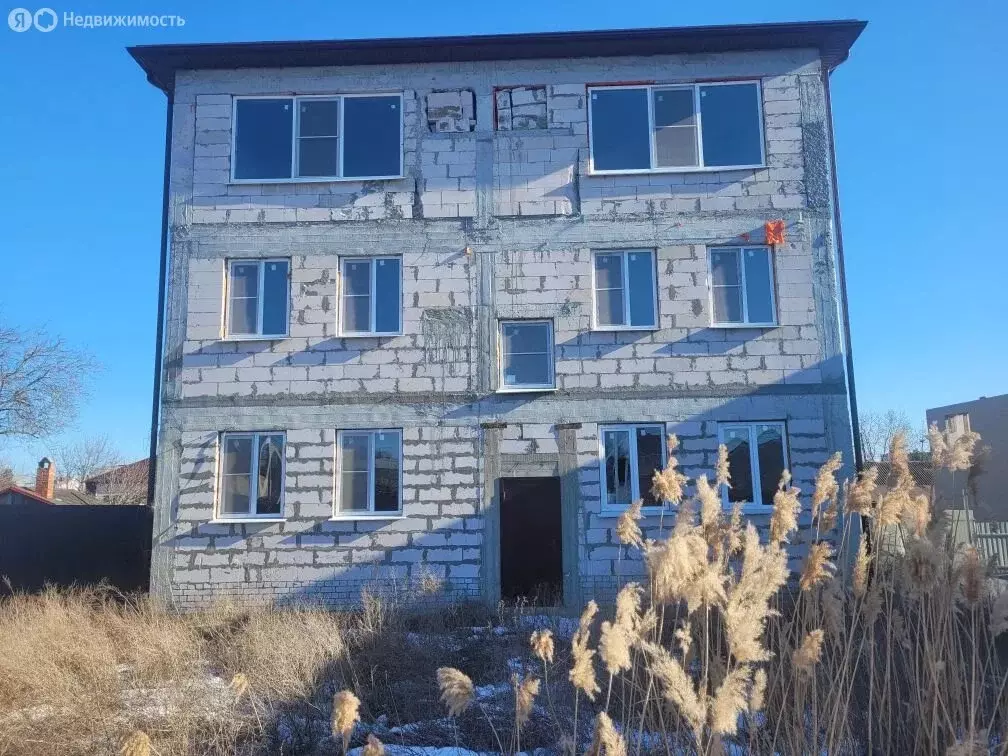 Дом в Волгоград, Иртышская улица (400 м) - Фото 1