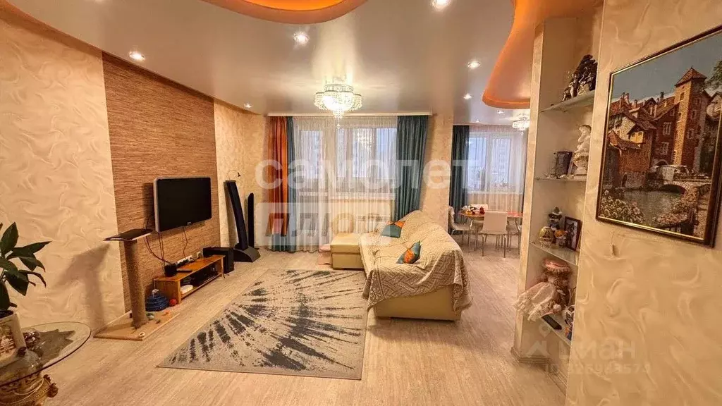 3-к кв. Омская область, Омск ул. Дмитриева, 17/1 (74.1 м) - Фото 0