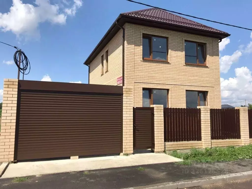 Дом в Краснодарский край, Краснодар пос. Российский, ул. Мускатная, 19 ... - Фото 1