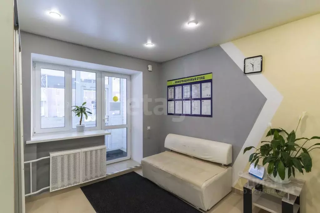 Торговая площадь в Тюменская область, Тюмень 6-й мкр, ул. Валерии ... - Фото 1