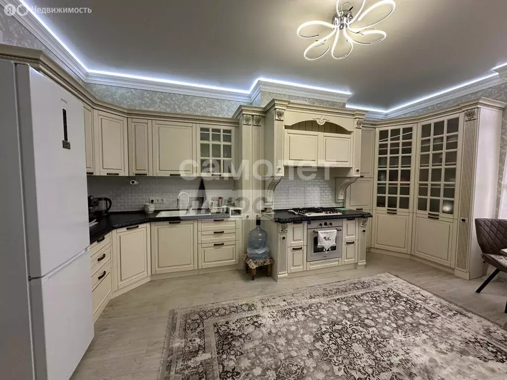 3-комнатная квартира: Нальчик, улица Тлостанова, 28 (103.5 м) - Фото 1