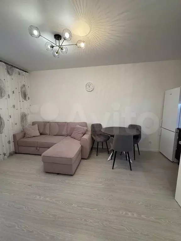 1-к. квартира, 40 м, 4/9 эт. - Фото 1