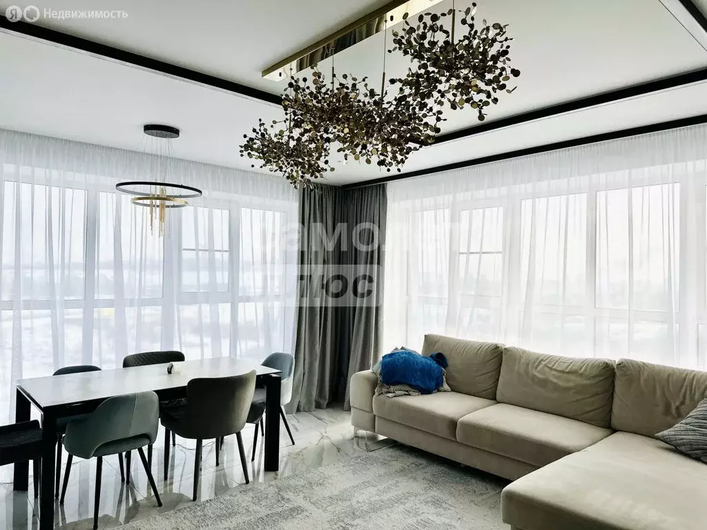 3-комнатная квартира: Волгоград, улица Расула Гамзатова, 7 (100.61 м) - Фото 2