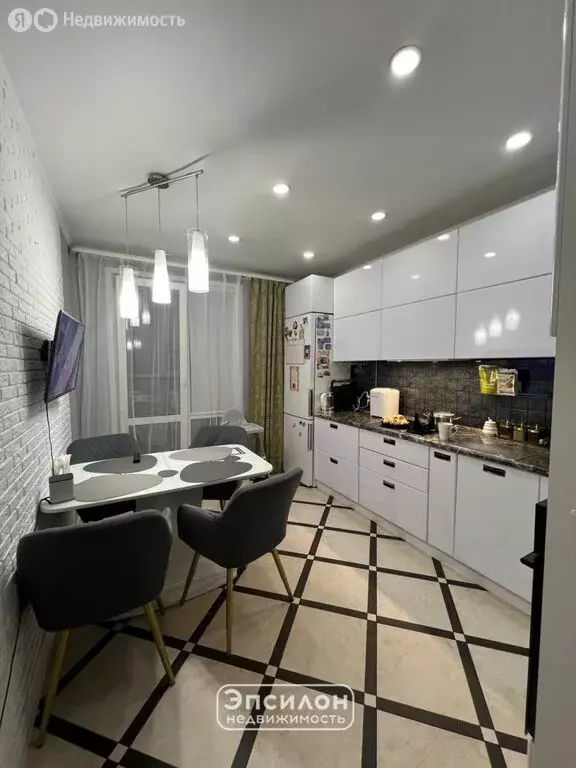 2-комнатная квартира: Курск, проспект Надежды Плевицкой, 25 (59.6 м) - Фото 1