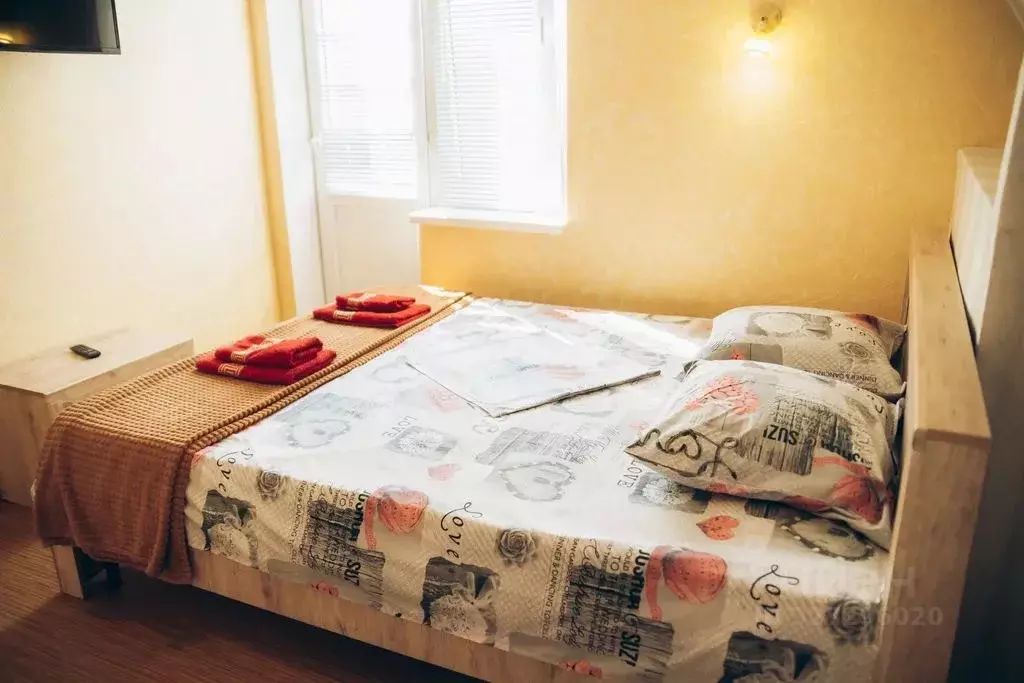 Комната Крым, Феодосия ш. Керченское, 33А - Фото 1