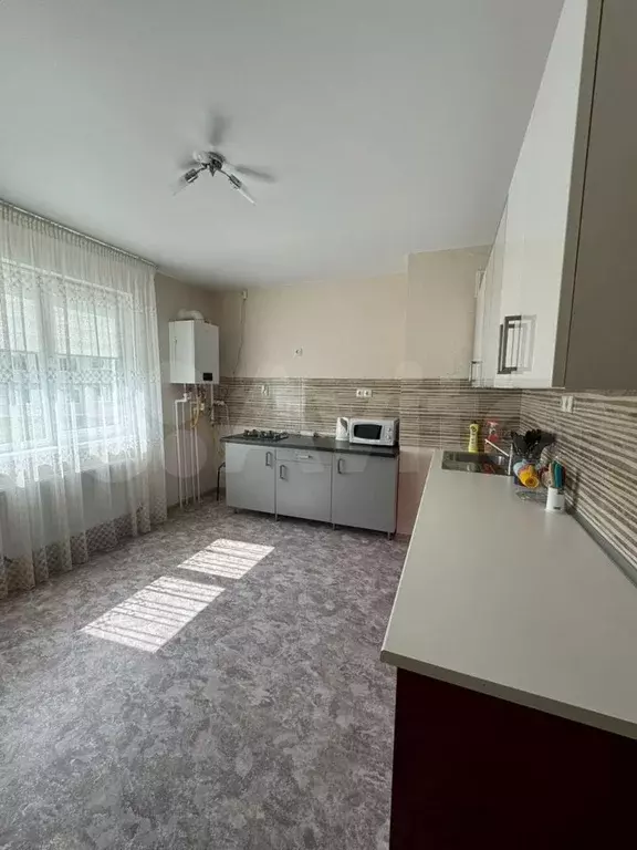 1-к. квартира, 40,5 м, 1/3 эт. - Фото 1