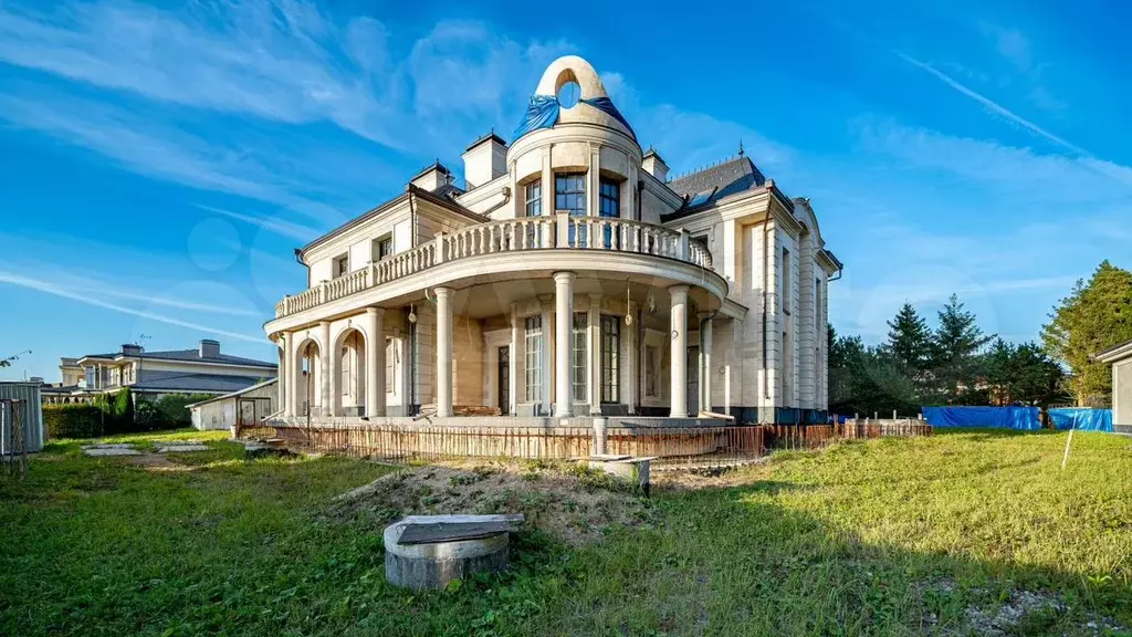 Дом 1600 м на участке 31,6 сот. - Фото 0
