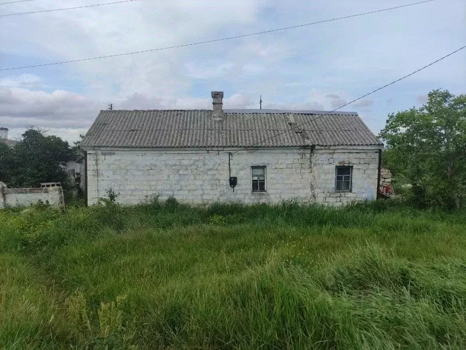 Дом в Крым, Ленинский район, Войковское с/пос, с. Бондаренково ул. ... - Фото 1