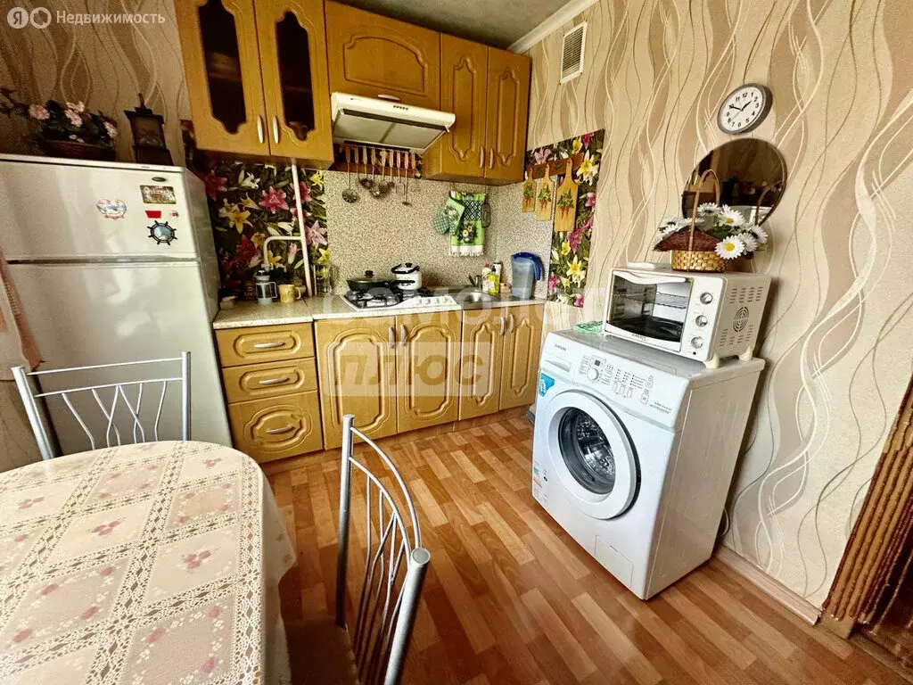 2-комнатная квартира: Строитель, микрорайон Центральный, 1 (46 м) - Фото 1