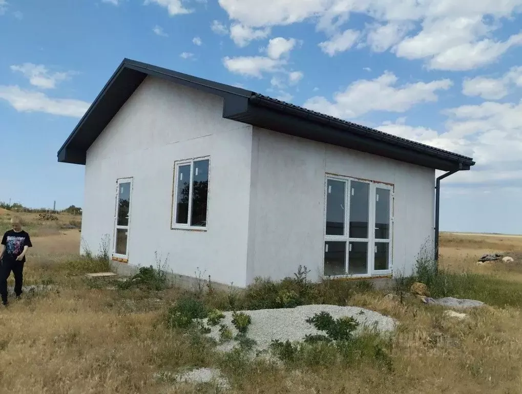 Дом в Крым, Сакский район, Суворовское с/пос, с. Великое ул. Степная, ... - Фото 2