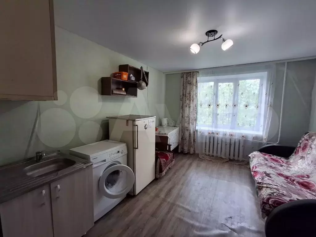 Комната 13,6 м в 4-к., 1/5 эт. - Фото 0