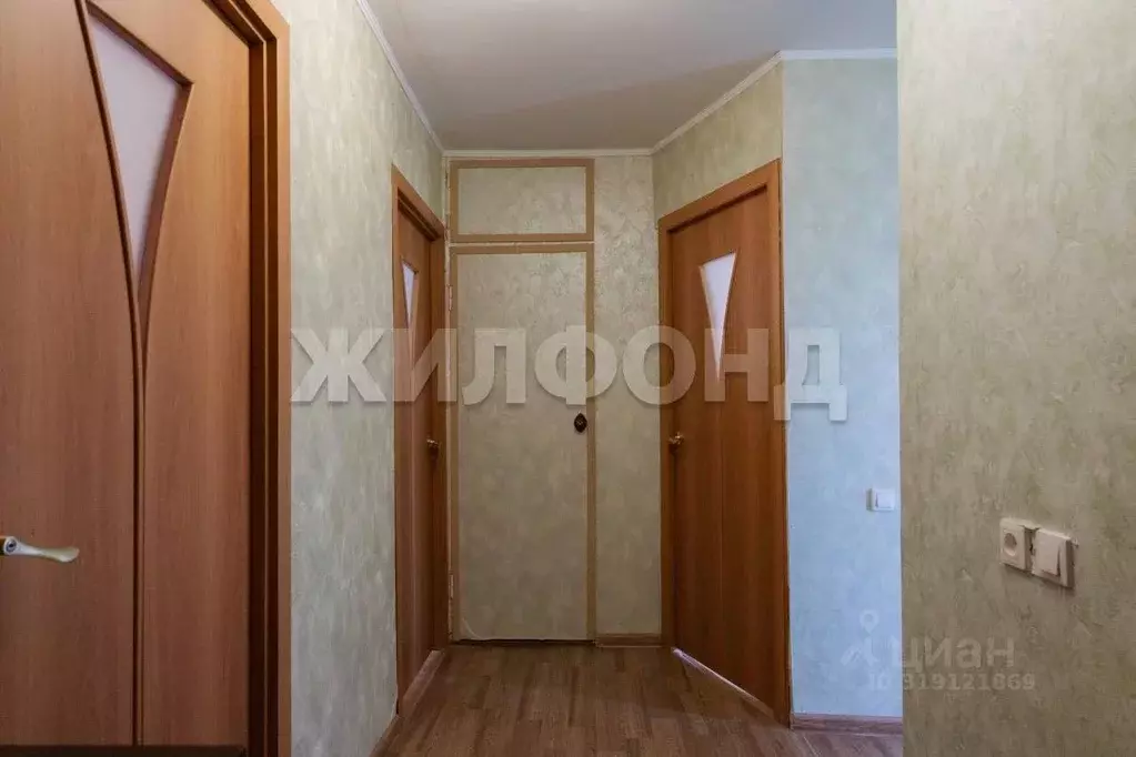 3-к кв. Новосибирская область, Новосибирск ул. Пархоменко, 124 (58.0 ... - Фото 0