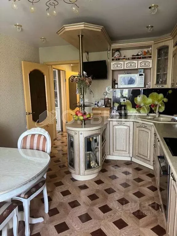 3-к кв. Тюменская область, Тюмень Магаданская ул., 5 (89.9 м) - Фото 1