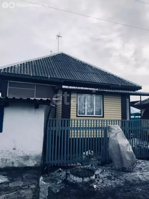 Дом в Прокопьевск, улица Дюжева, 35 (62.7 м) - Фото 0
