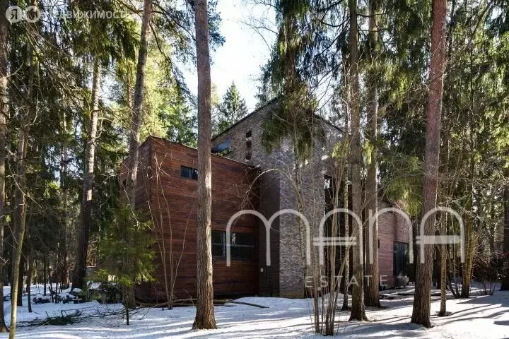 Дом в Одинцово, посёлок Баковка (700 м) - Фото 0