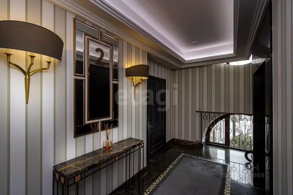 4-к кв. Тюменская область, Тюмень ул. Максима Горького, 53 (155.8 м) - Фото 1