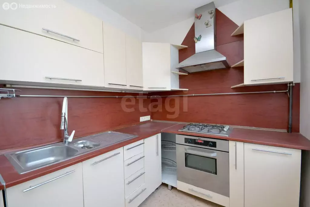 3-комнатная квартира: Якутск, улица Дзержинского, 3 (63.2 м) - Фото 1