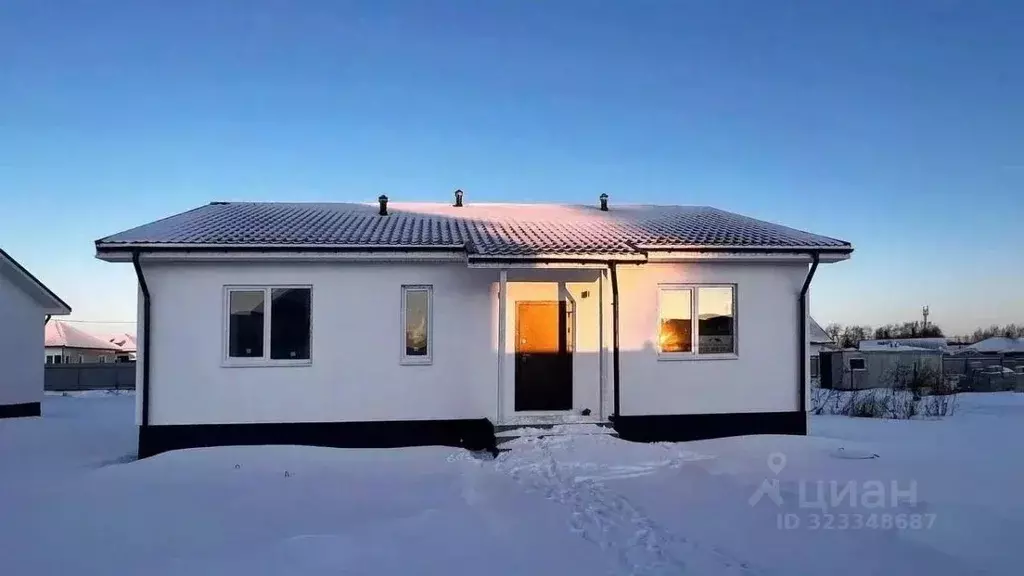 Дом в Пензенская область, Пензенский район, Воскресеновский сельсовет, ... - Фото 1