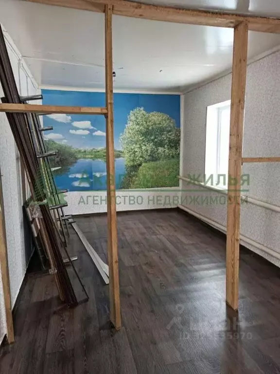 Дом в Саратовская область, Краснокутский район, Логиновское ... - Фото 1